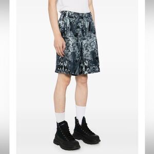 GIVENCHY|  NWT Hubert-print Bermuda Silk Shorts